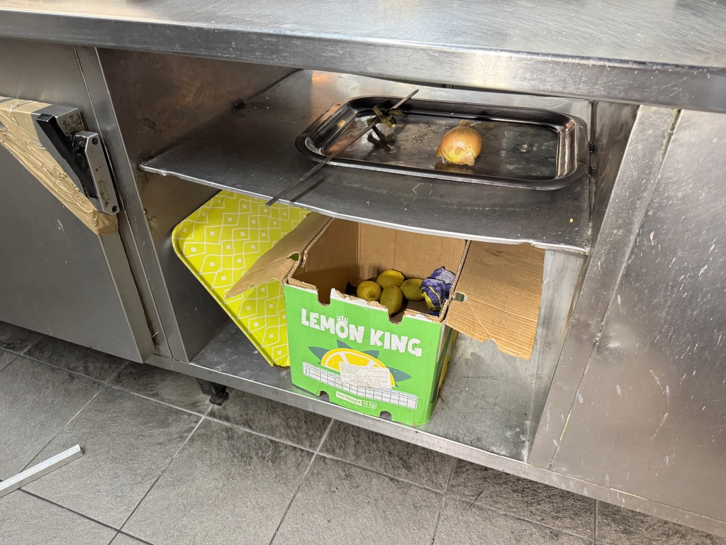 Kylbänk med kylmonter mm Kylbänk med kylmonter mm