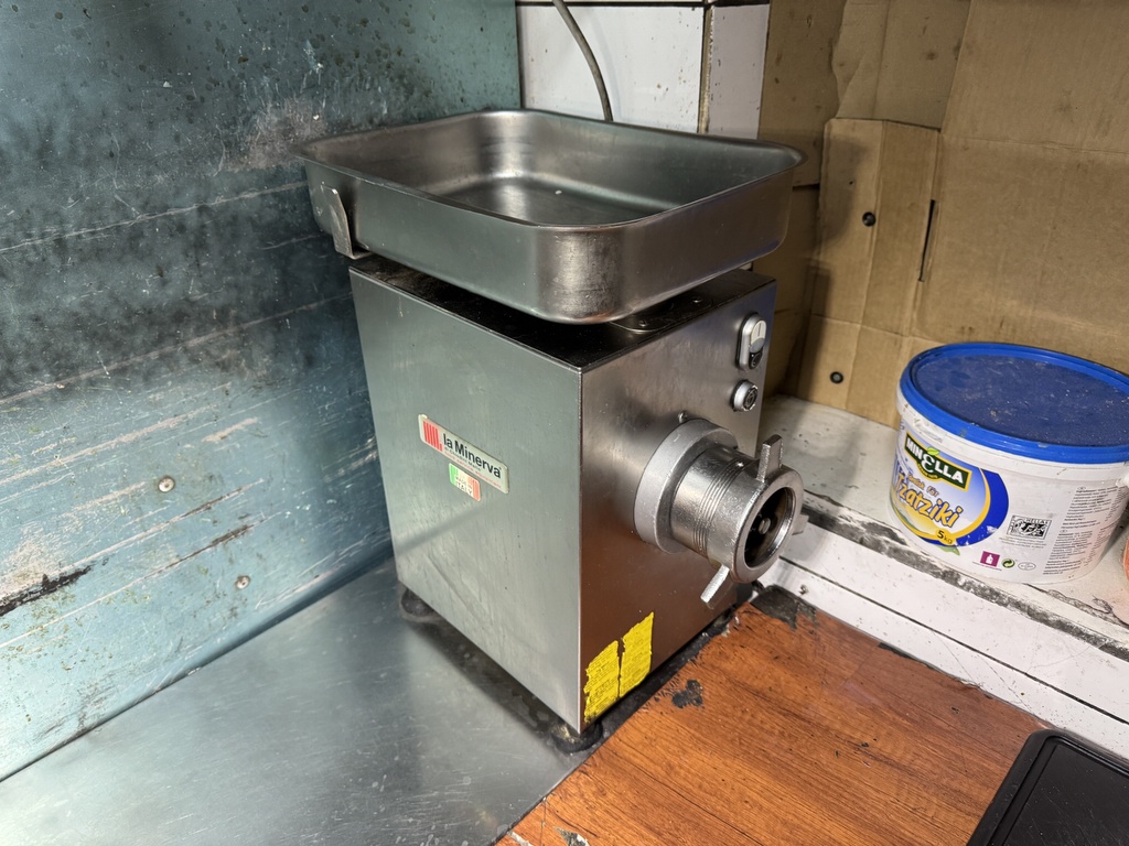 Köttkvarn, La Minerva Köttkvarn, La Minerva