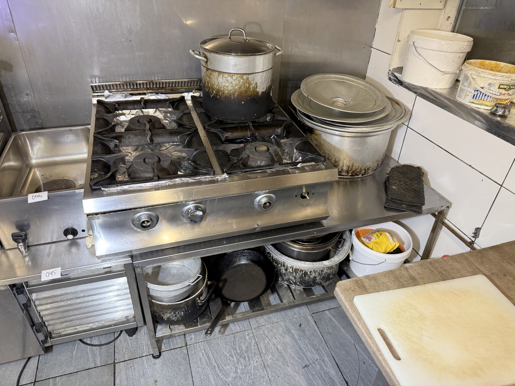 Gasolspis och bänk Gasolspis och bänk