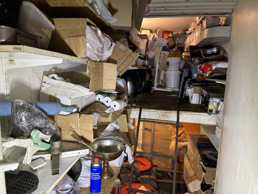 Förrådsutrymme med lite av varje Förrådsutrymme med lite av varje