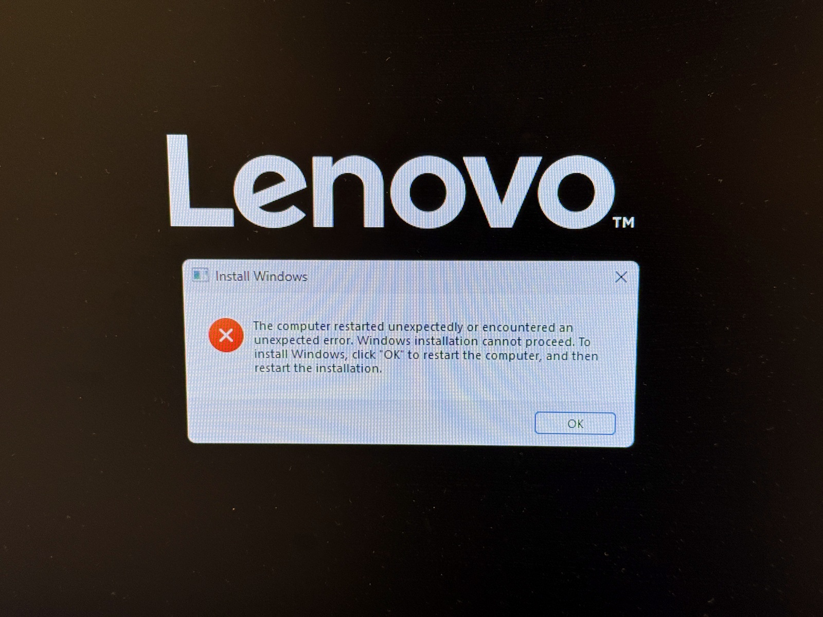 Dator Lenovo + skärm Dator Lenovo + skärm