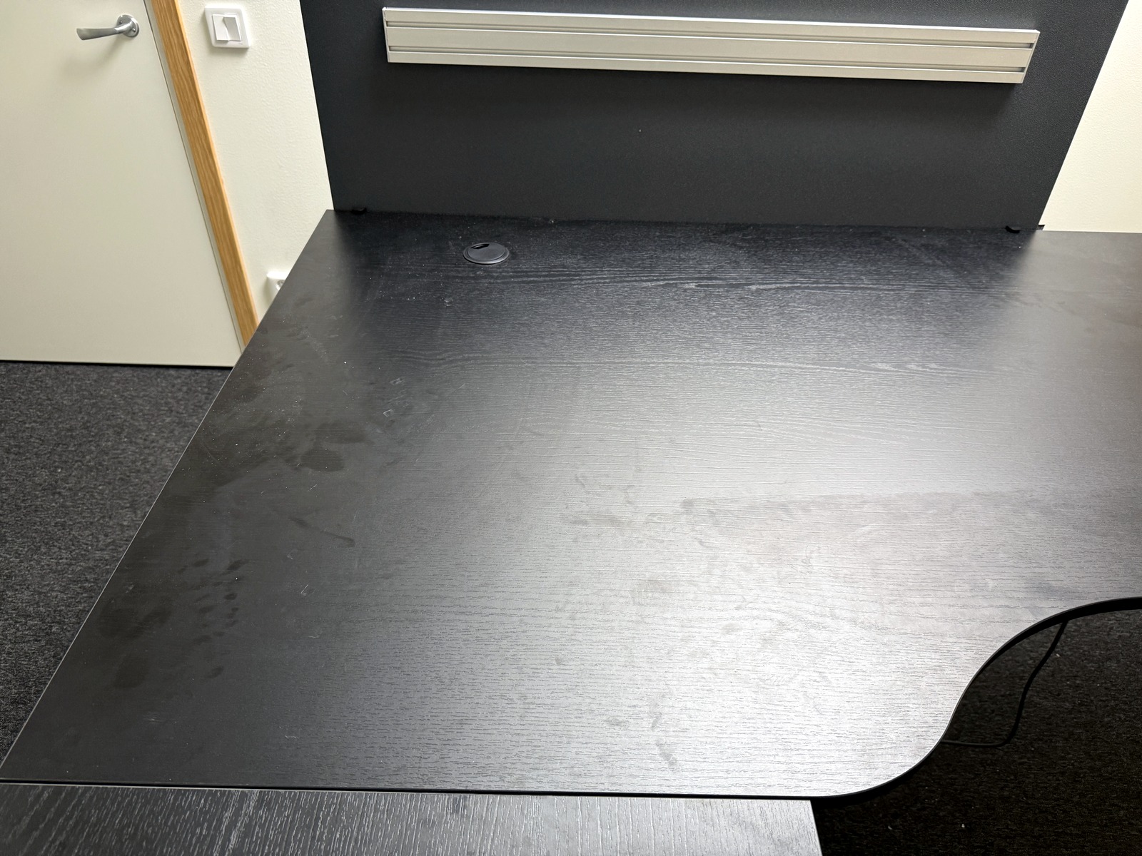 Elskrivbord i vinkel Elskrivbord i vinkel