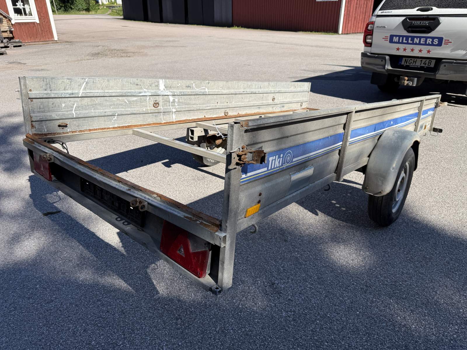 Släpkärra (3) Släpkärra (3)