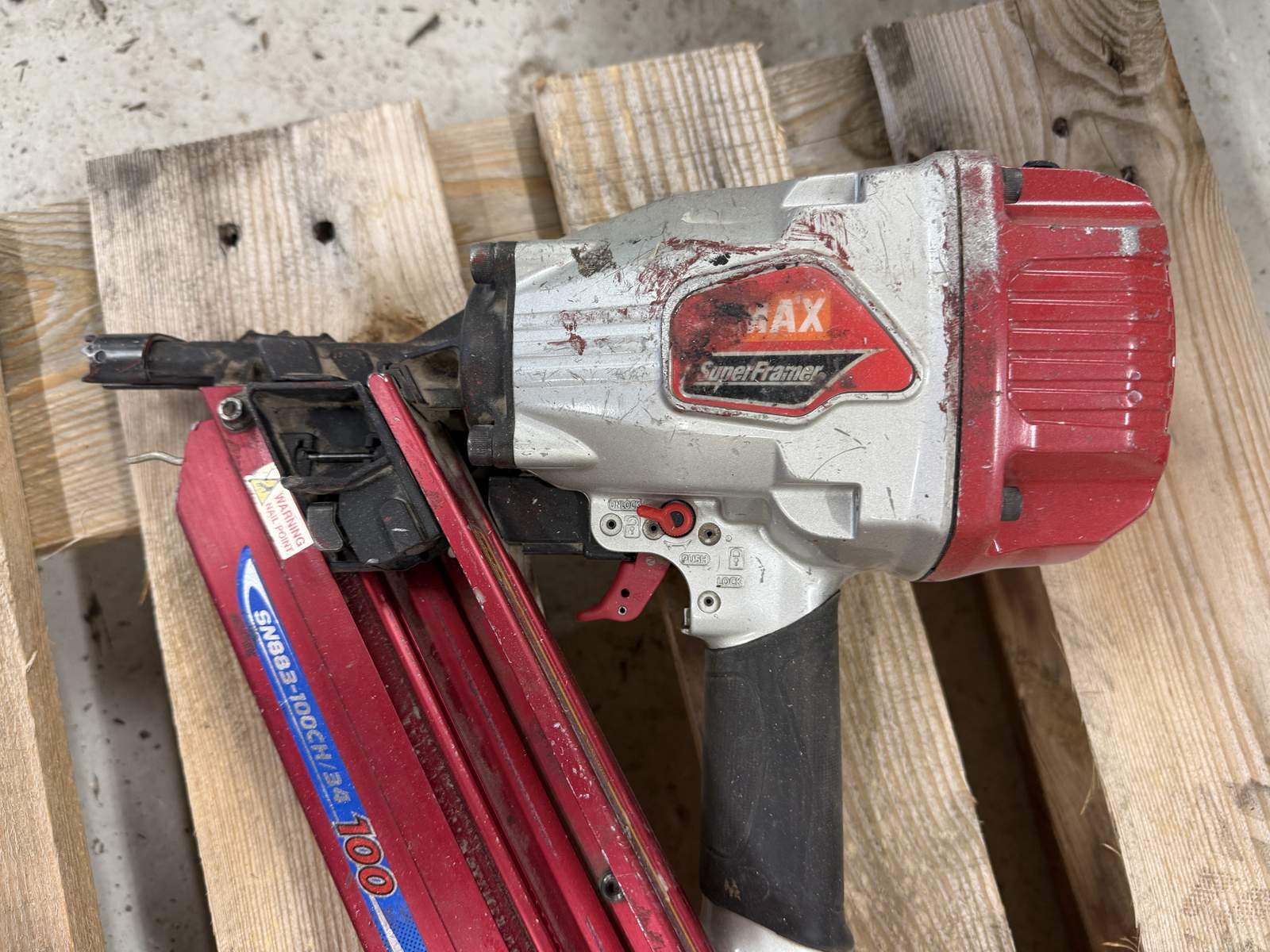 Spikpistol pneumatisk MAX Spikpistol pneumatisk MAX