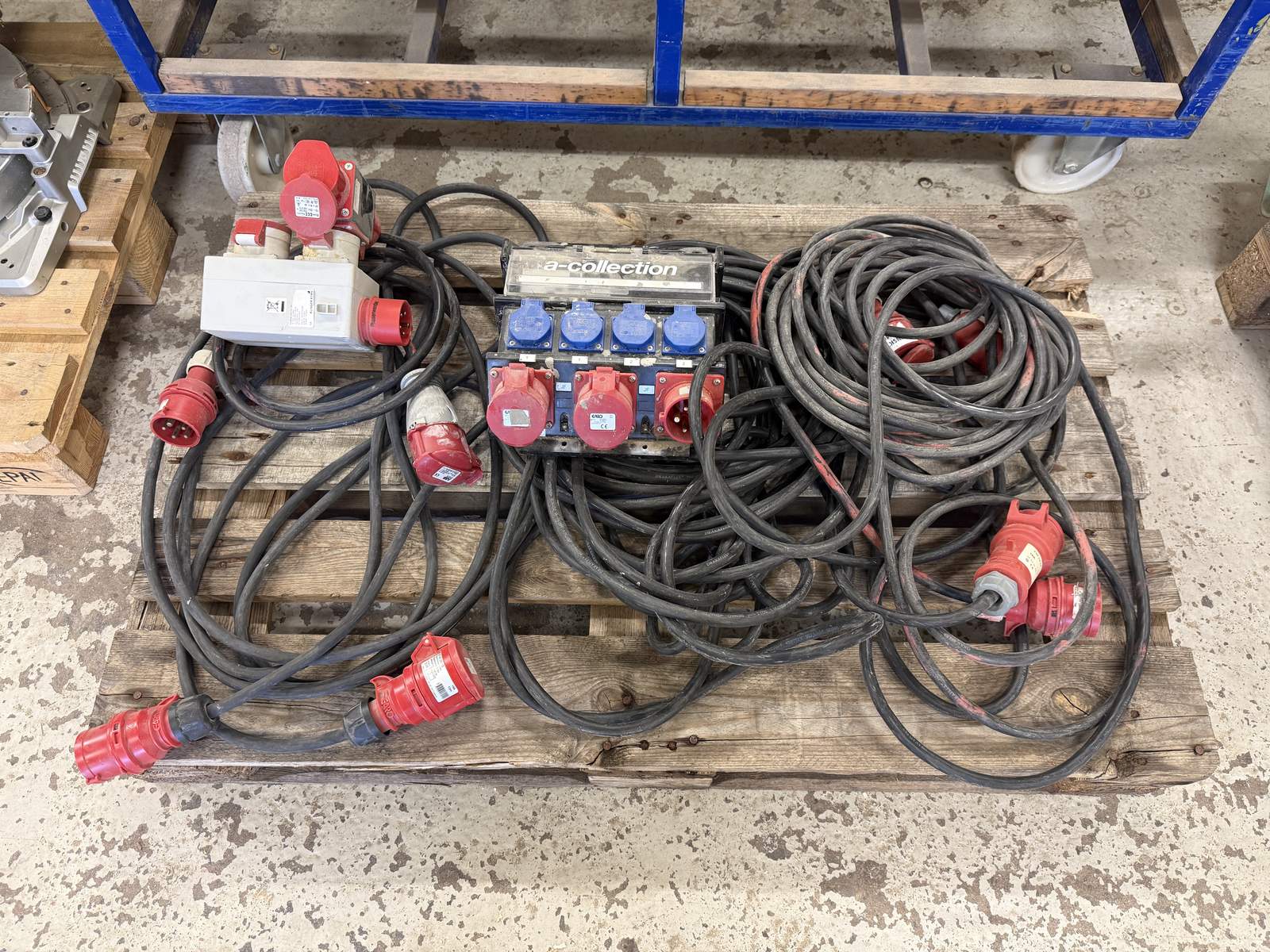 Byggcentral & kablage Byggcentral & kablage
