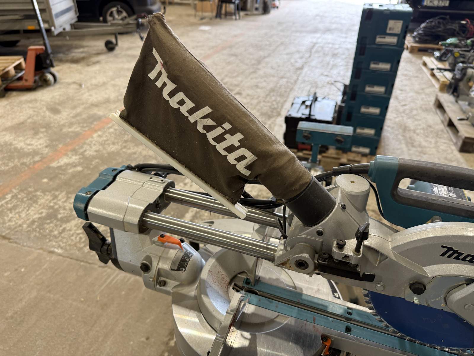 Kap & gersåg, sågbord Makita Kap & gersåg, sågbord Makita