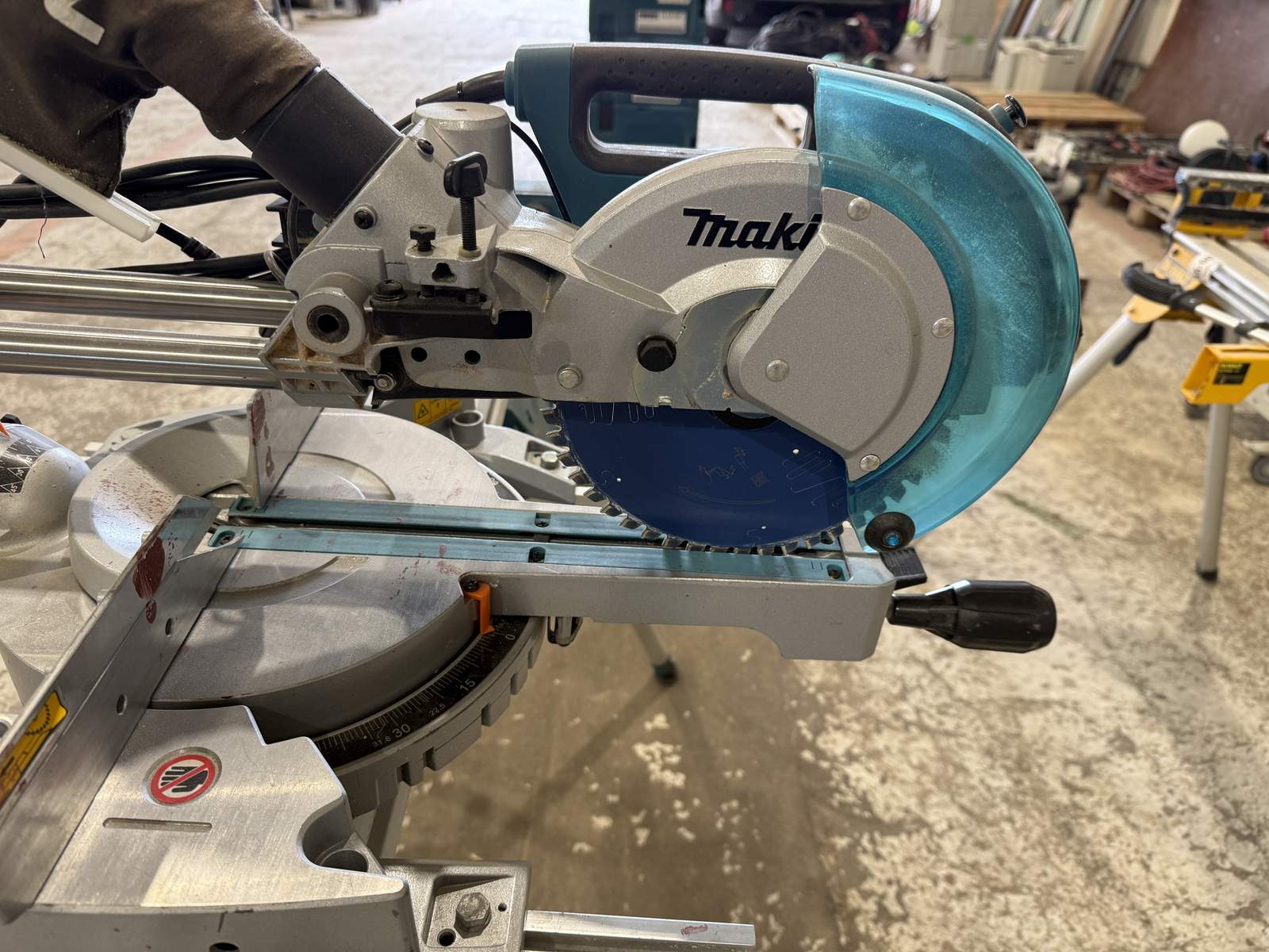 Kap & gersåg, sågbord Makita Kap & gersåg, sågbord Makita