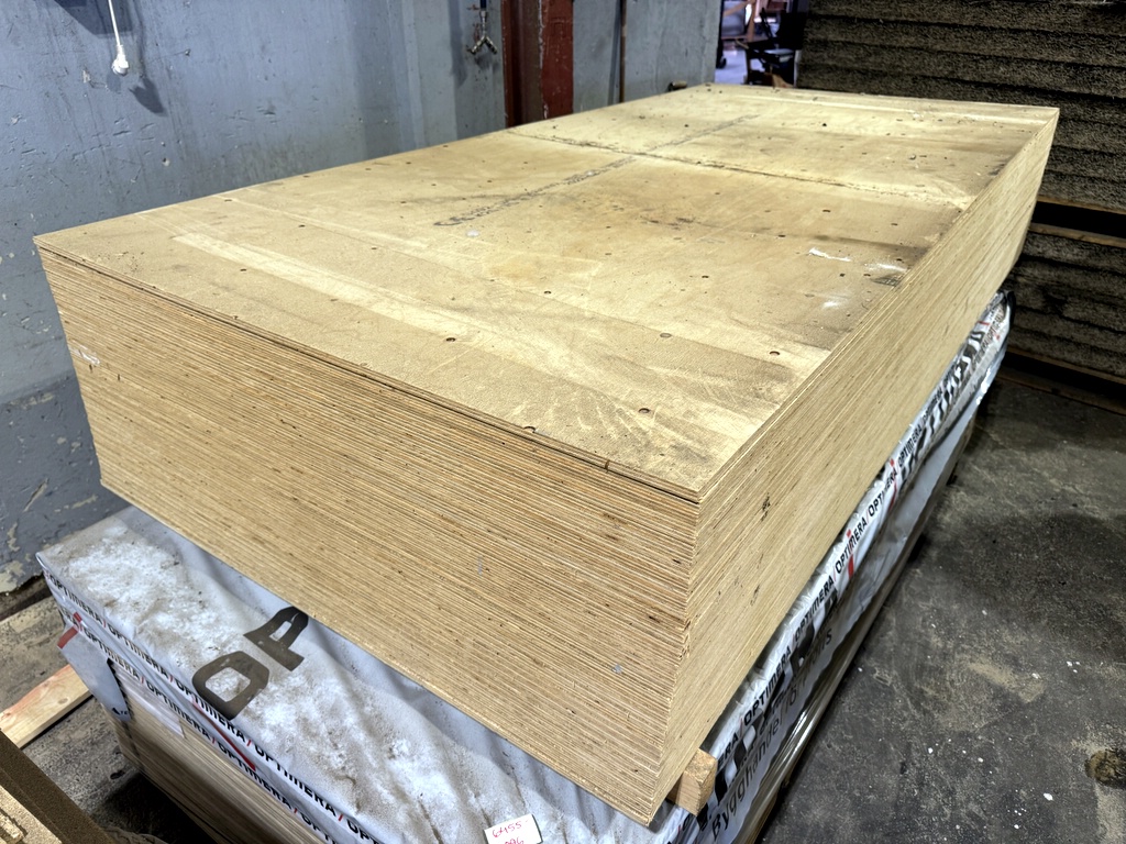 Plywood 12x2500x1200mm, 40st Plywood 12x2500x1200mm, 40st