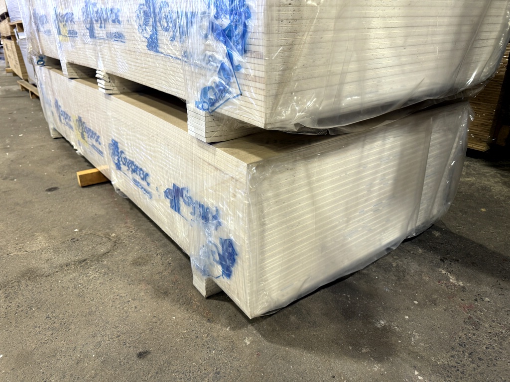 Vindskyddsskivor/gips, 9,5x900x2500mm (1) Vindskyddsskivor/gips, 9,5x900x2500mm (1)