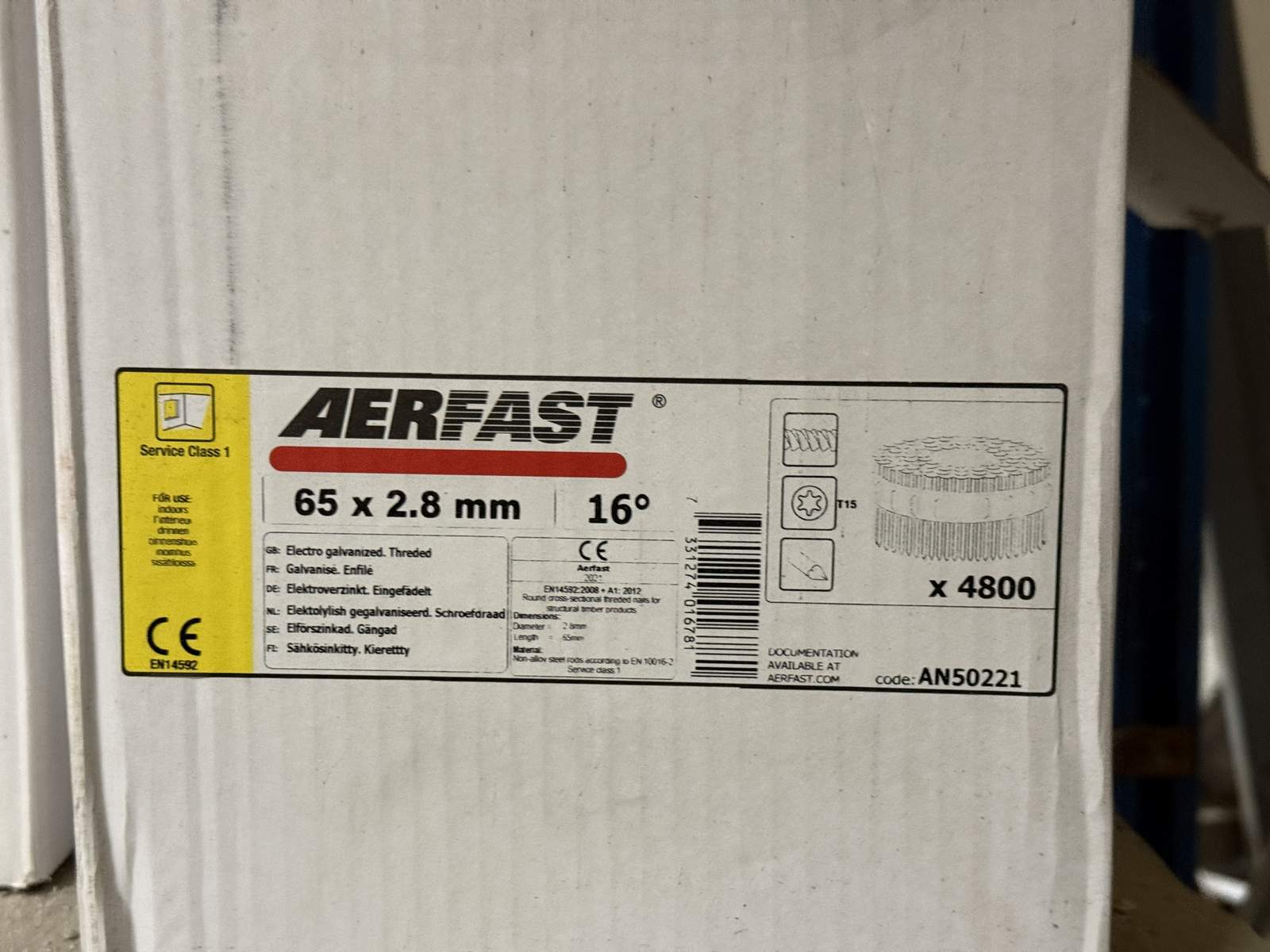 Pall med blandat byggmaterial Pall med blandat byggmaterial