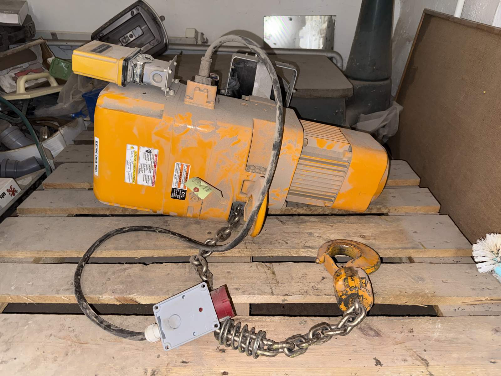 Travers Kito Corp 2-ton Travers Kito Corp 2-ton