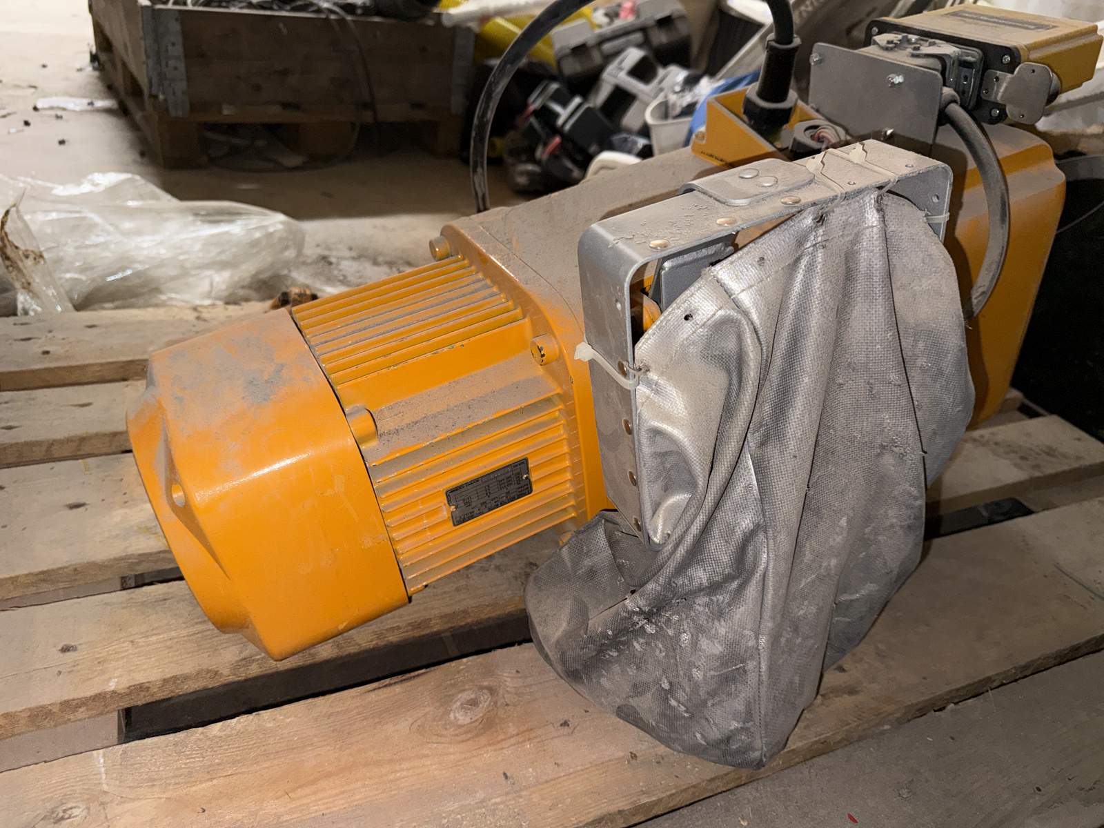 Travers Kito Corp 2-ton Travers Kito Corp 2-ton
