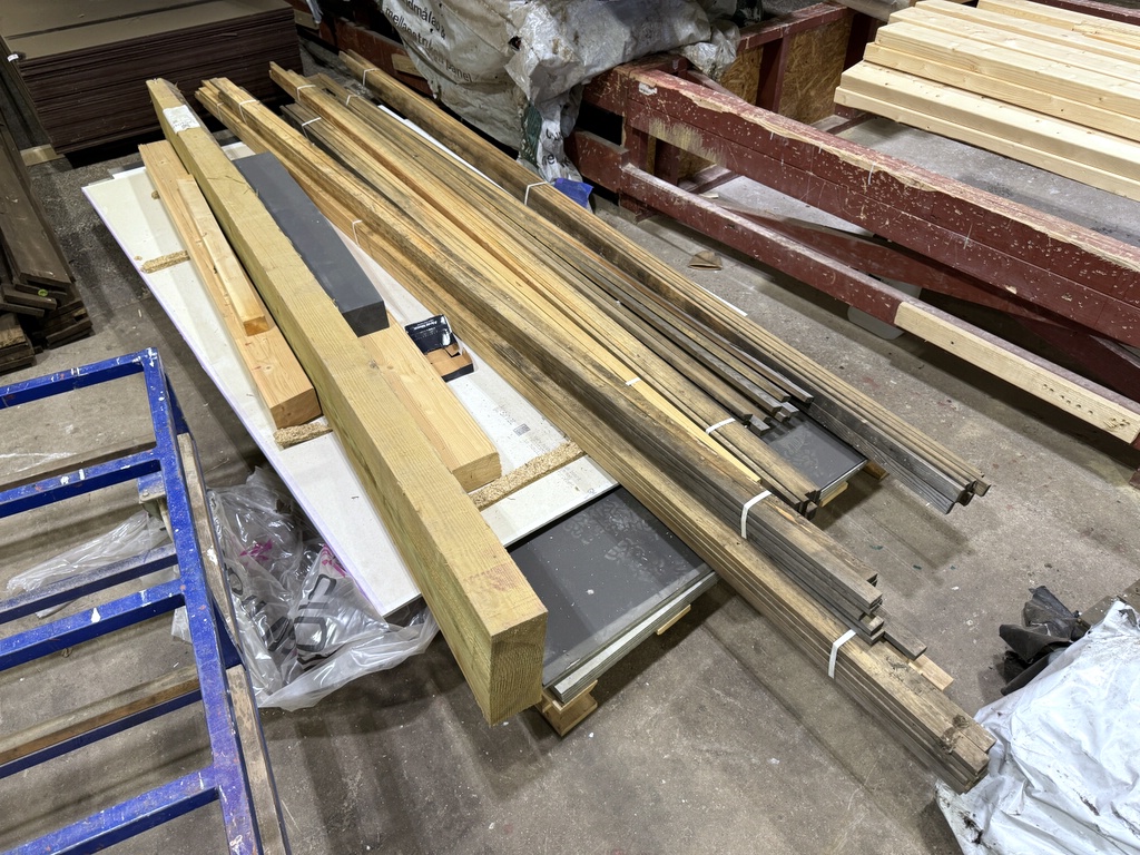 Läkt, limträbalk mm Läkt, limträbalk mm