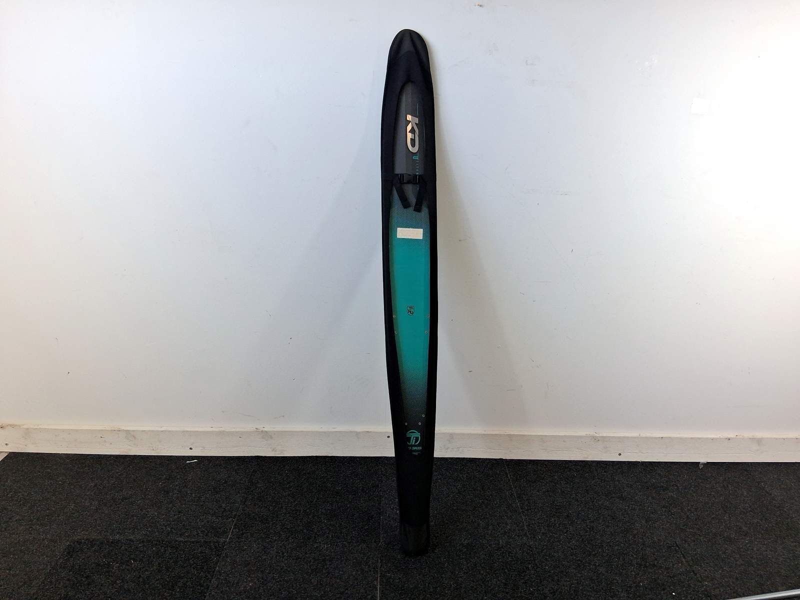 Vattenskida, KD Titanium 68" Vattenskida, KD Titanium 68"