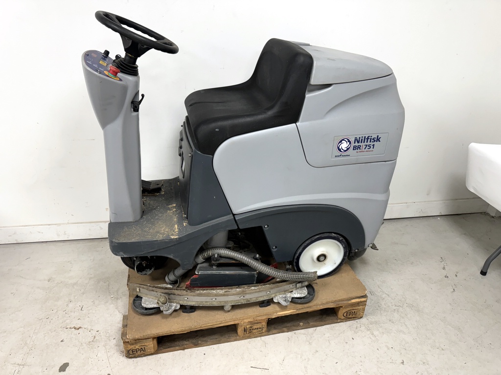Golvskurmaskin Nilfisk BR 751 Golvskurmaskin Nilfisk BR 751