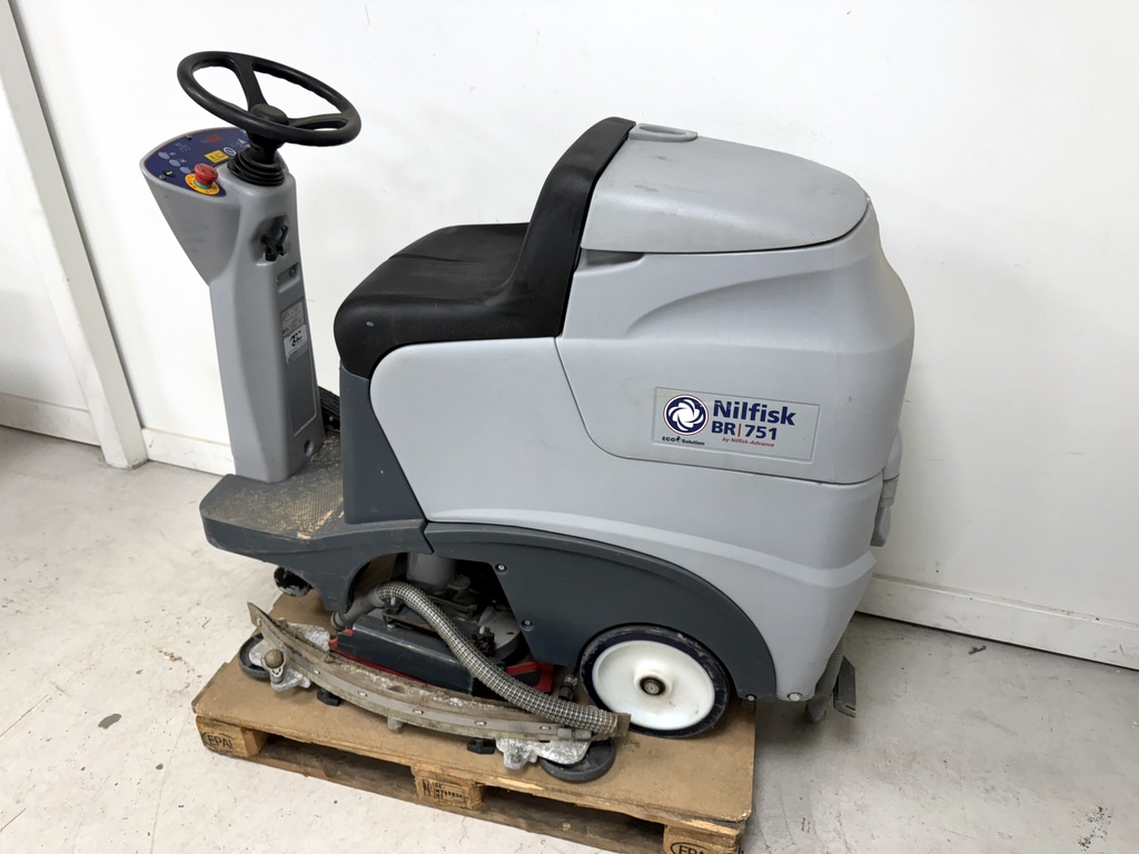 Golvskurmaskin Nilfisk BR 751 Golvskurmaskin Nilfisk BR 751