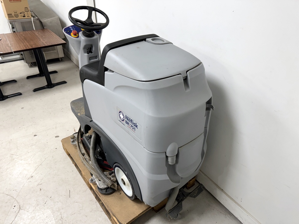 Golvskurmaskin Nilfisk BR 751 Golvskurmaskin Nilfisk BR 751