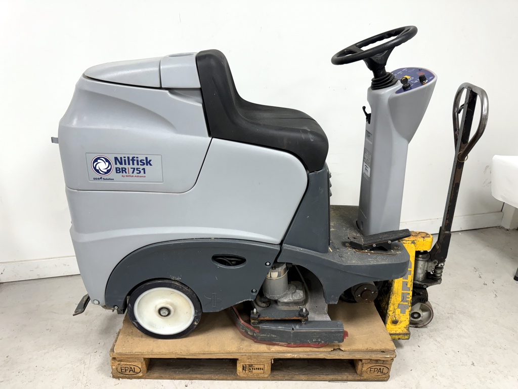 Golvskurmaskin Nilfisk BR 751 Golvskurmaskin Nilfisk BR 751