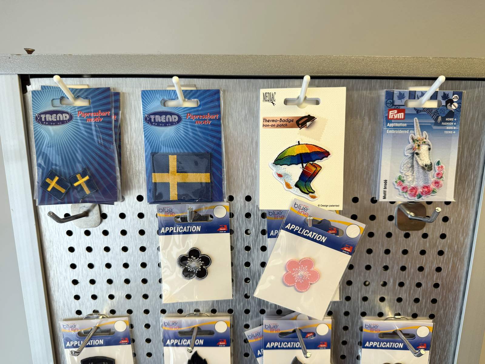 Butiksställ + innehåll (2) Butiksställ + innehåll (2)