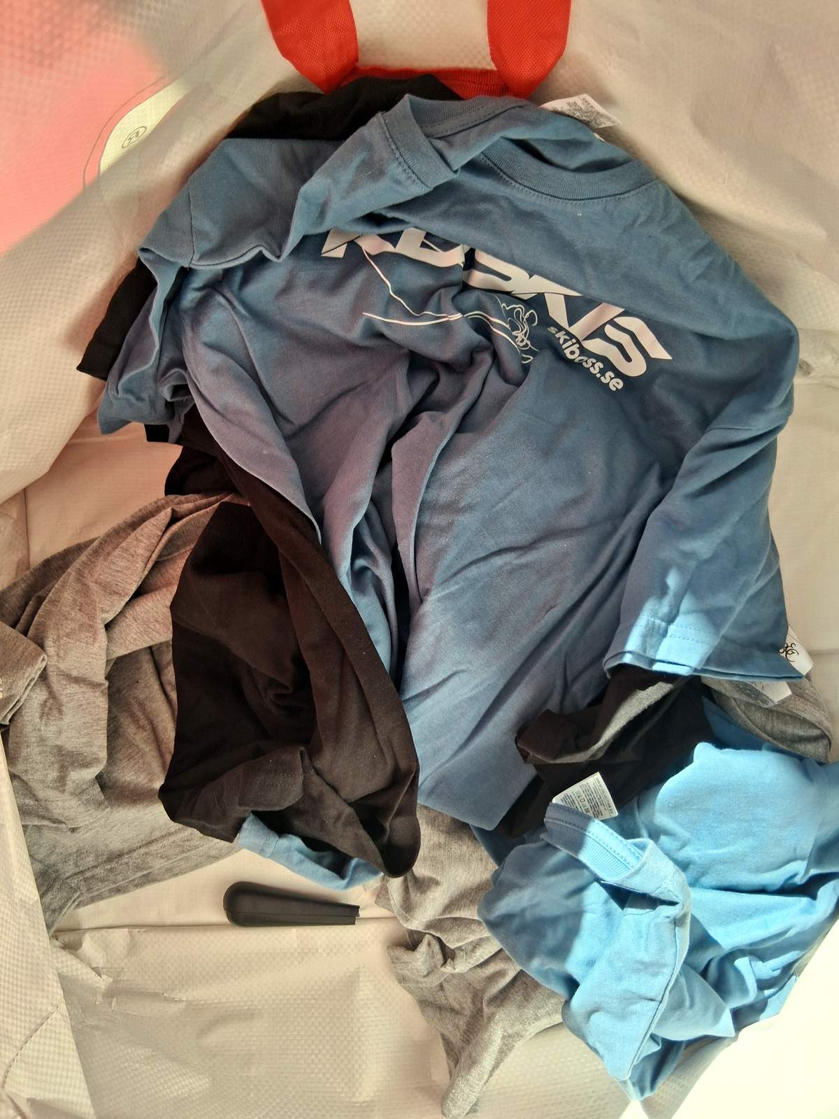 Vattensportkläder, 15plagg, strl: M-XL Vattensportkläder, 15plagg, strl: M-XL