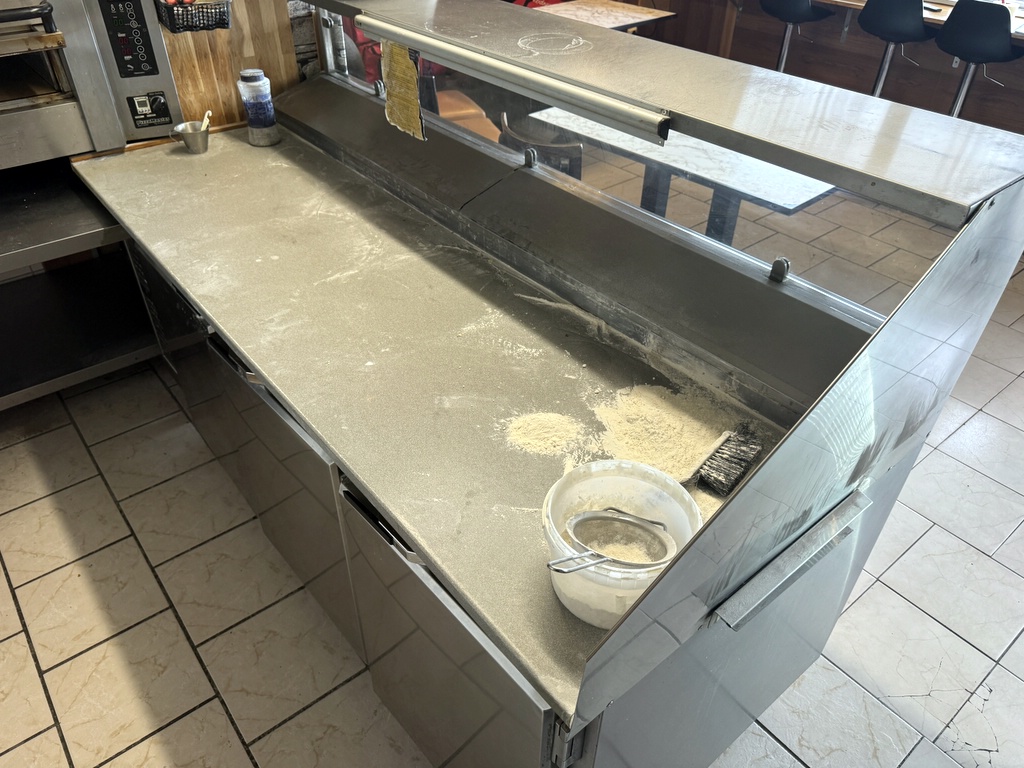 Pizzakylbänk Pizzakylbänk