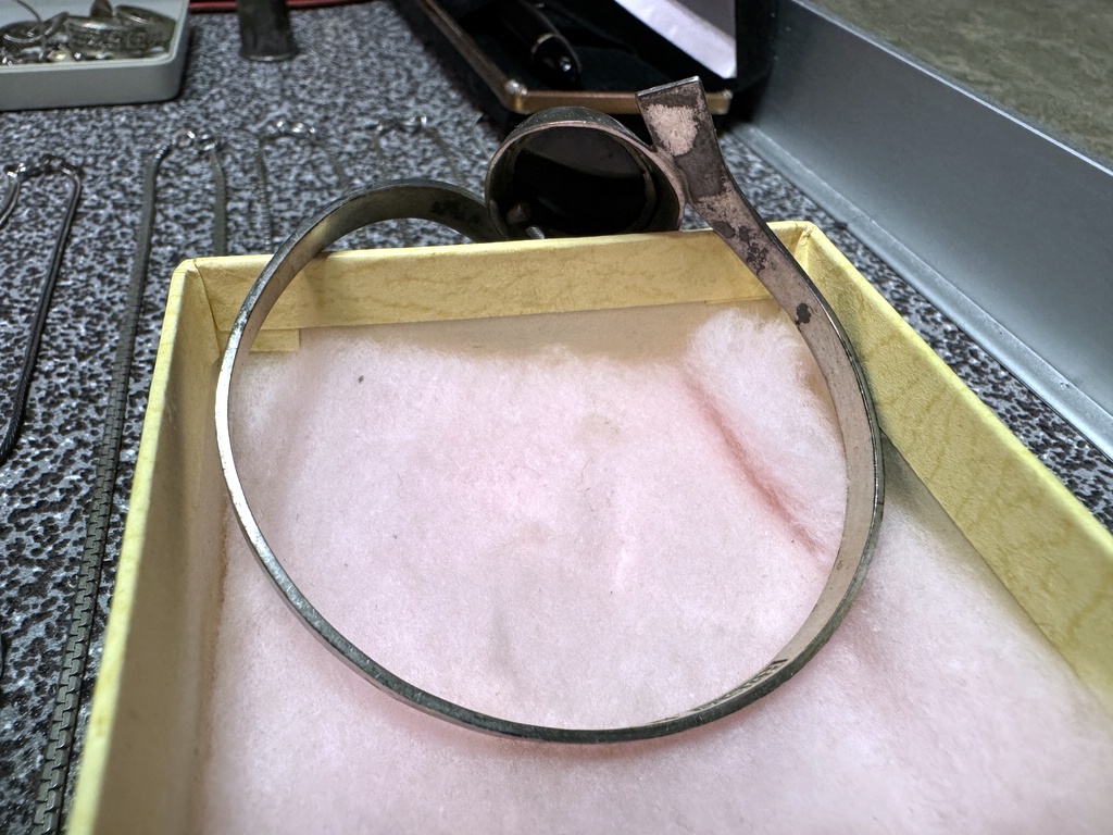 Silversmycken och pärlor Silversmycken och pärlor