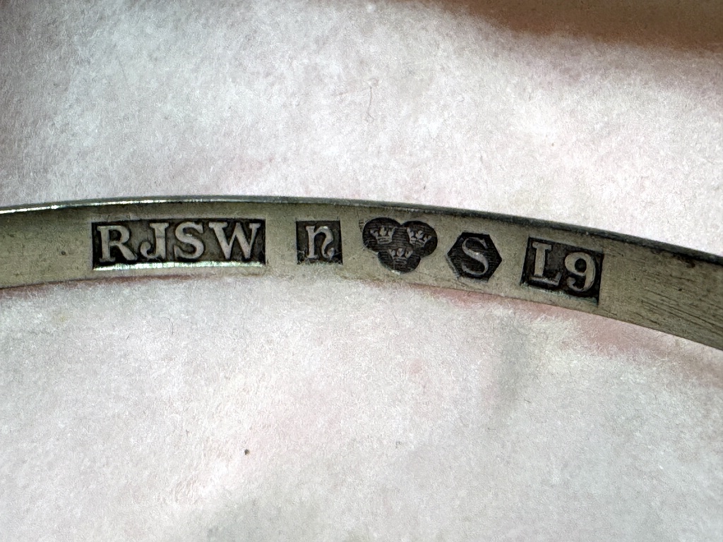 Silversmycken och pärlor Silversmycken och pärlor