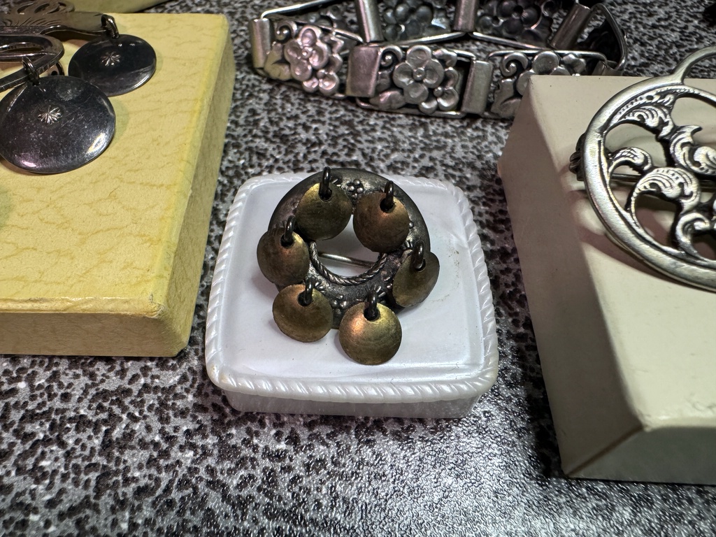 Silversmycken och pärlor Silversmycken och pärlor