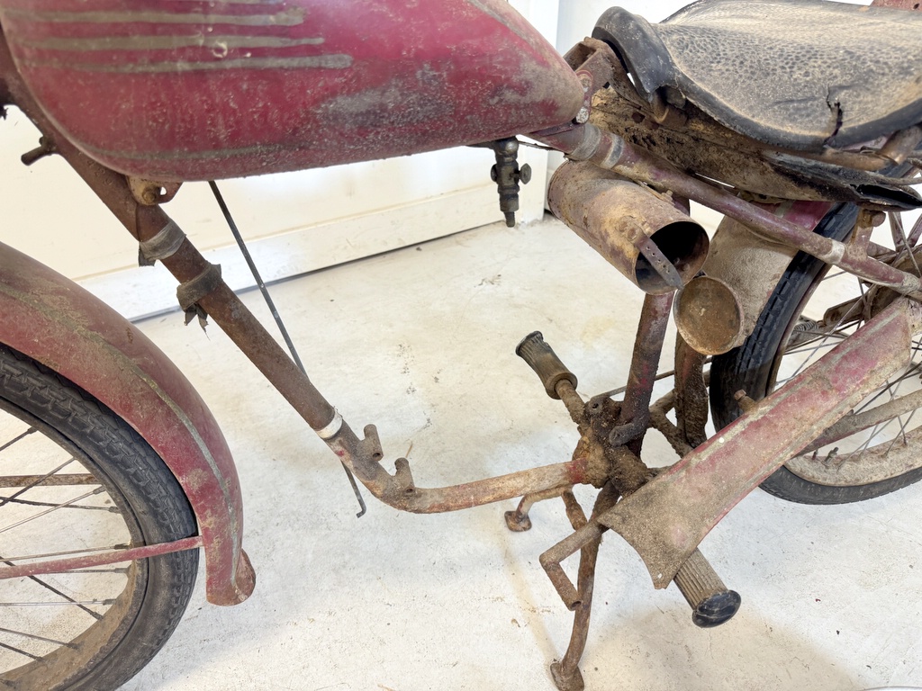 2st Husqvarna rödmyror (rep. objekt) 2st Husqvarna rödmyror (rep. objekt)