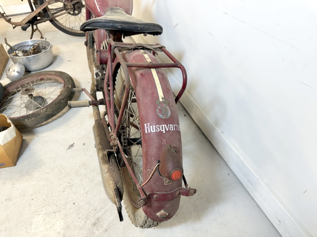 2st Husqvarna rödmyror (rep. objekt) 2st Husqvarna rödmyror (rep. objekt)
